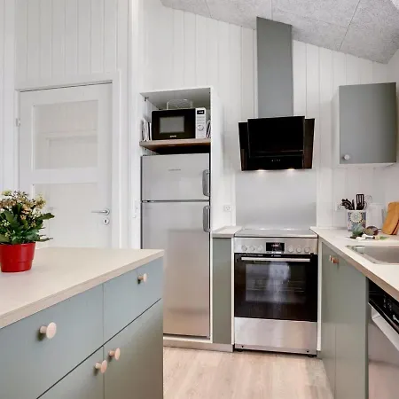 Raakel - 950m From The Sea By Interhome